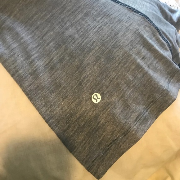 Lululemon Run for Gold Tank - Picture 6 of 6